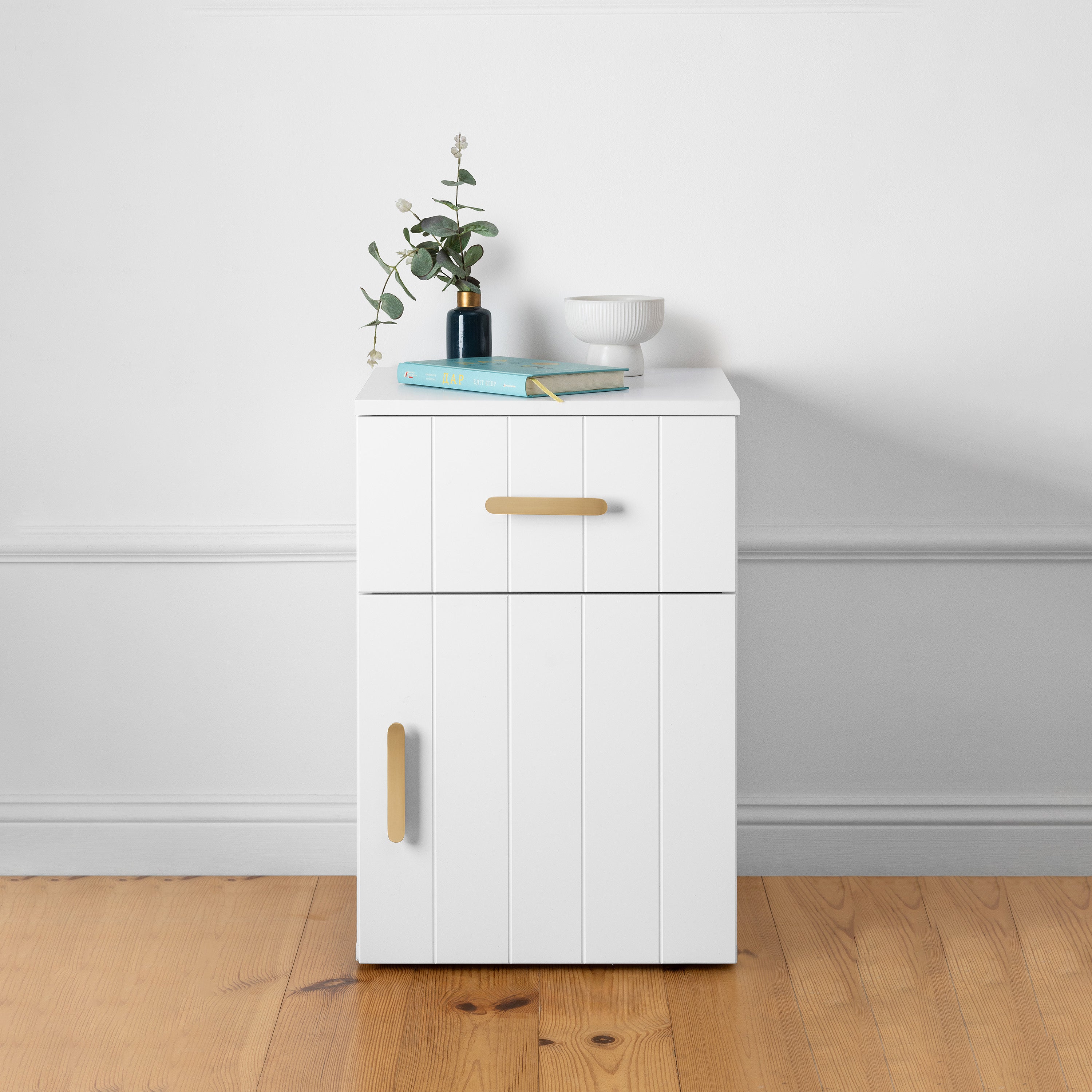 PORTO BEDSIDE TABLE - WHITE - VJ PANEL - OVAL BRASS